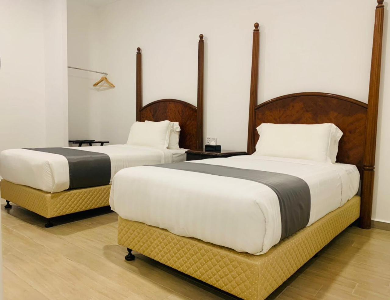 Adena Beach Resort Kuantan Exterior photo