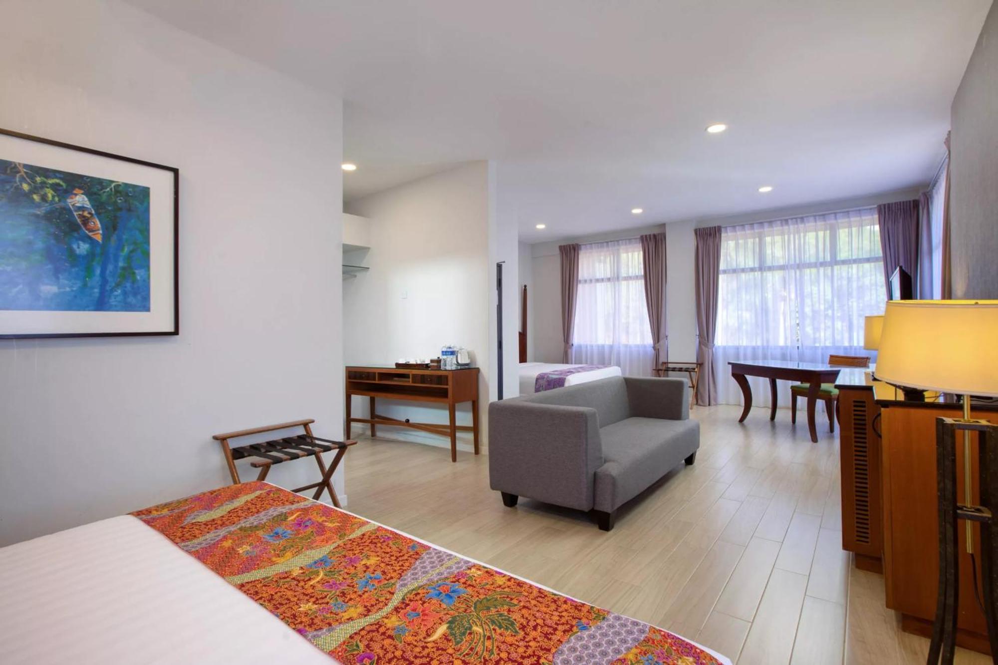 Adena Beach Resort Kuantan Exterior photo